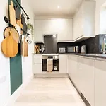 Διαμέρισμα Peaceful Returns - 2 Bed House Near Roundhay Park *