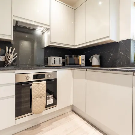 Peaceful Returns - 2 Bed House Near Roundhay Park Apartman *