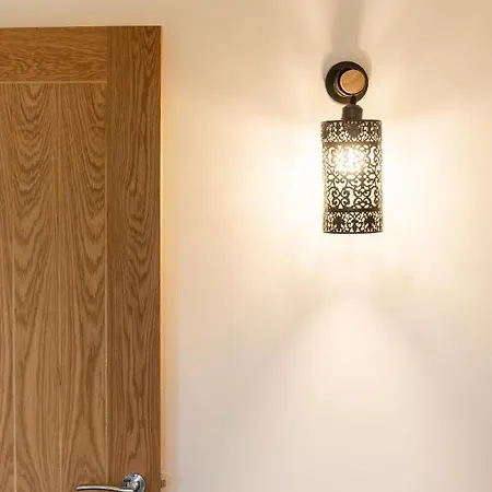 Peaceful Returns - 2 Bed House Near Roundhay Park Apartman *