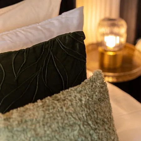 Peaceful Returns - 2 Bed House Near Roundhay Park