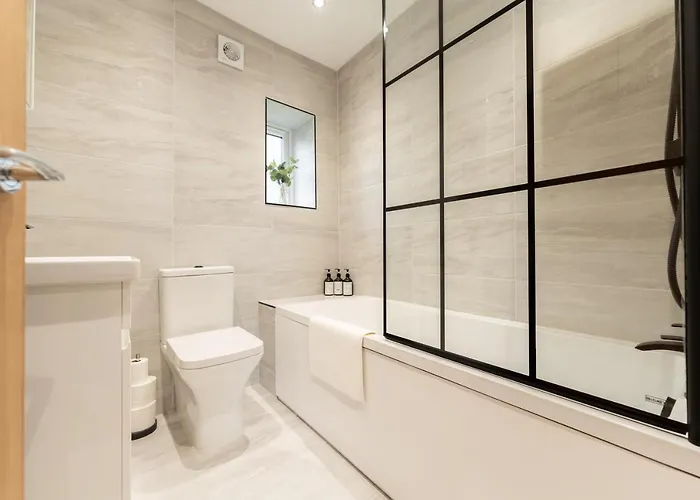 Peaceful Returns - 2 Bed House Near Roundhay Park 公寓 *