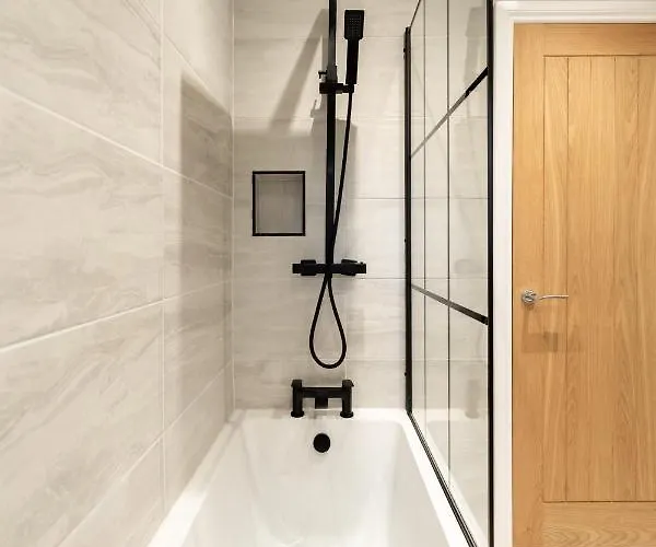 公寓 Peaceful Returns - 2 Bed House Near Roundhay Park