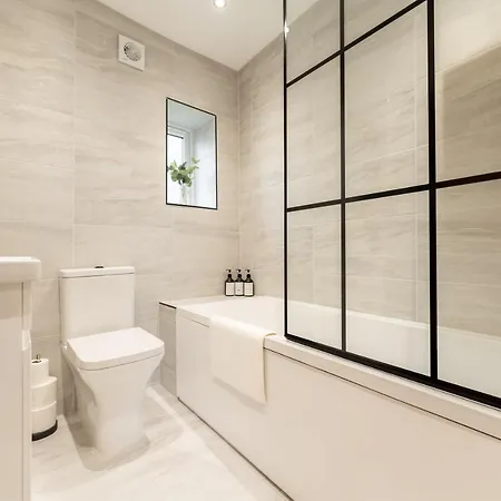 Peaceful Returns - 2 Bed House Near Roundhay Park アパート *