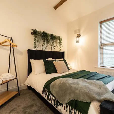 Peaceful Returns - 2 Bed House Near Roundhay Park アパート *