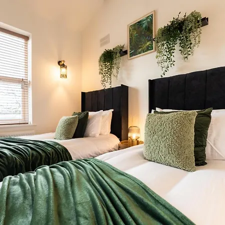 Peaceful Returns - 2 Bed House Near Roundhay Park アパート