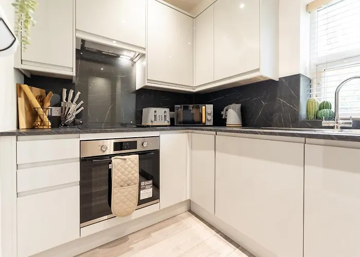 Peaceful Returns - 2 Bed House Near Roundhay Park 아파트 *