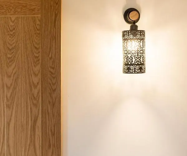 Peaceful Returns - 2 Bed House Near Roundhay Park 아파트 *