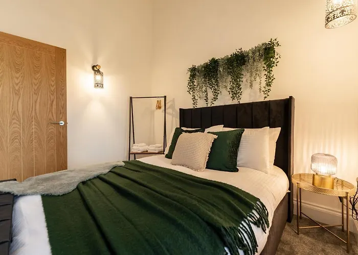 Peaceful Returns - 2 Bed House Near Roundhay Park * 리즈